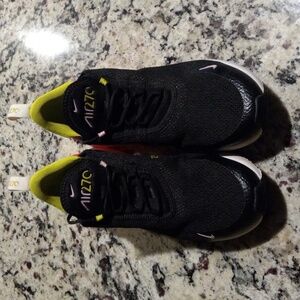 Nike 270 shoes